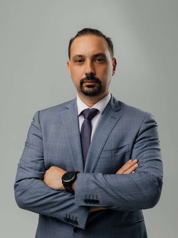 Александр Маслов